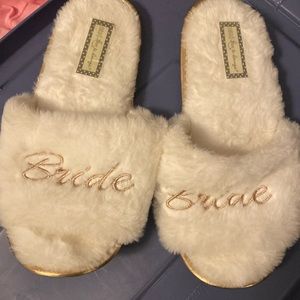 Bridal lounge slippers